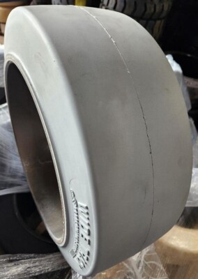Wide Track 16x5x10.5 Non-Marking Smooth Solid Forklift Tire – 16510 – Industrial Equipment