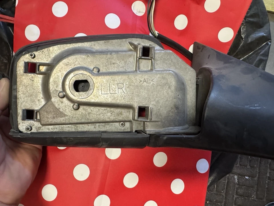 🔥1998-2004 Carcasa de espejo retrovisor delantero derecho Volvo C70 0117375 OEM DK905361 Foto 2 de 4