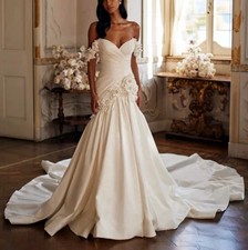 Off Shoulder Lace Wedding Dress Satin Mermaid Bridal Gown With Long Chapel Train