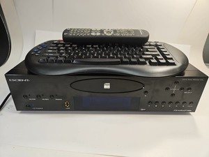 ESCIENT Fireball E-40 Digital Music Manager W/Keyboard  AndRemote AsIS For PartS