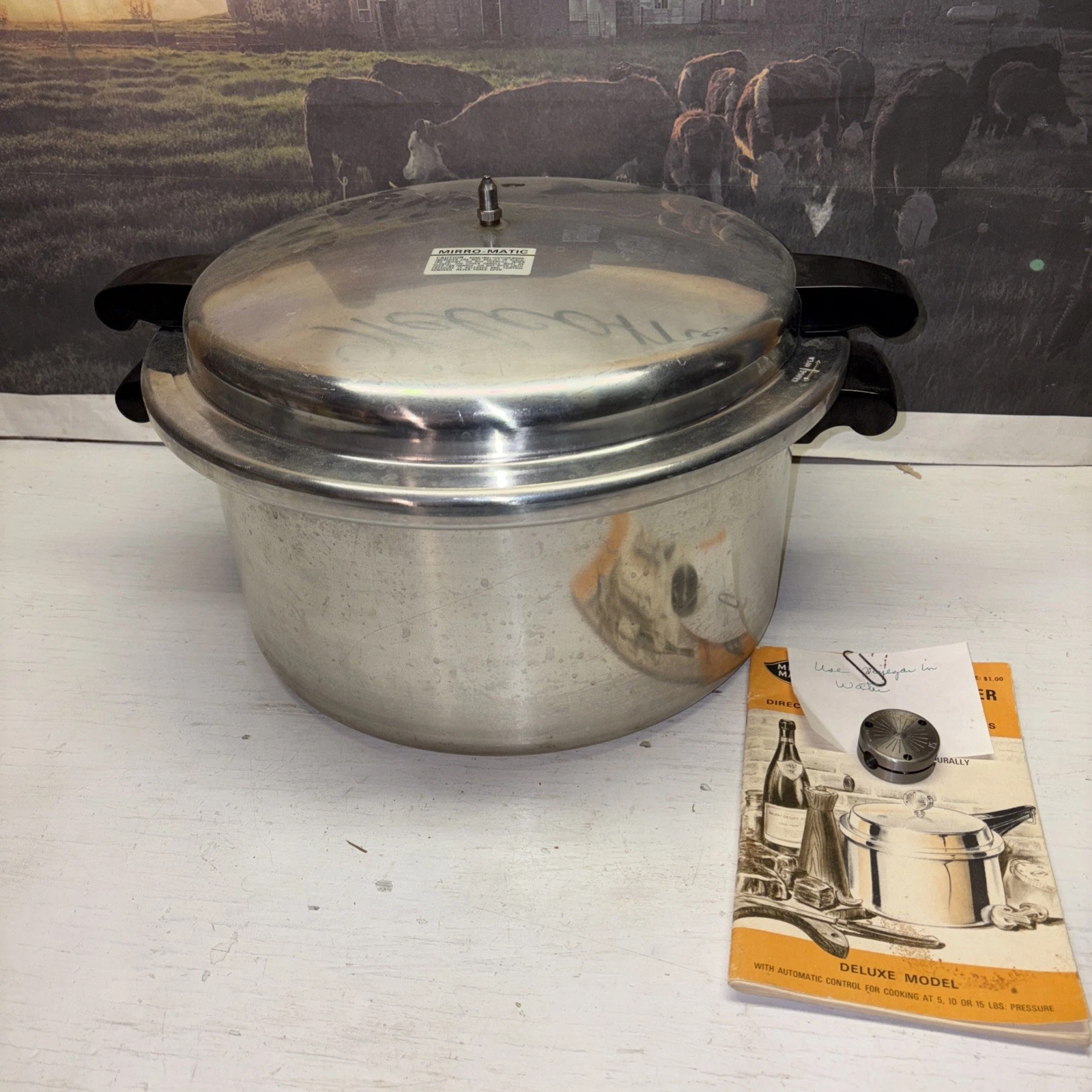 Mirro Matic 12 Qt Pressure Cooker Canner M-0312 Aluminum w/ Jiggler rack vt USA
Opens in a new windo