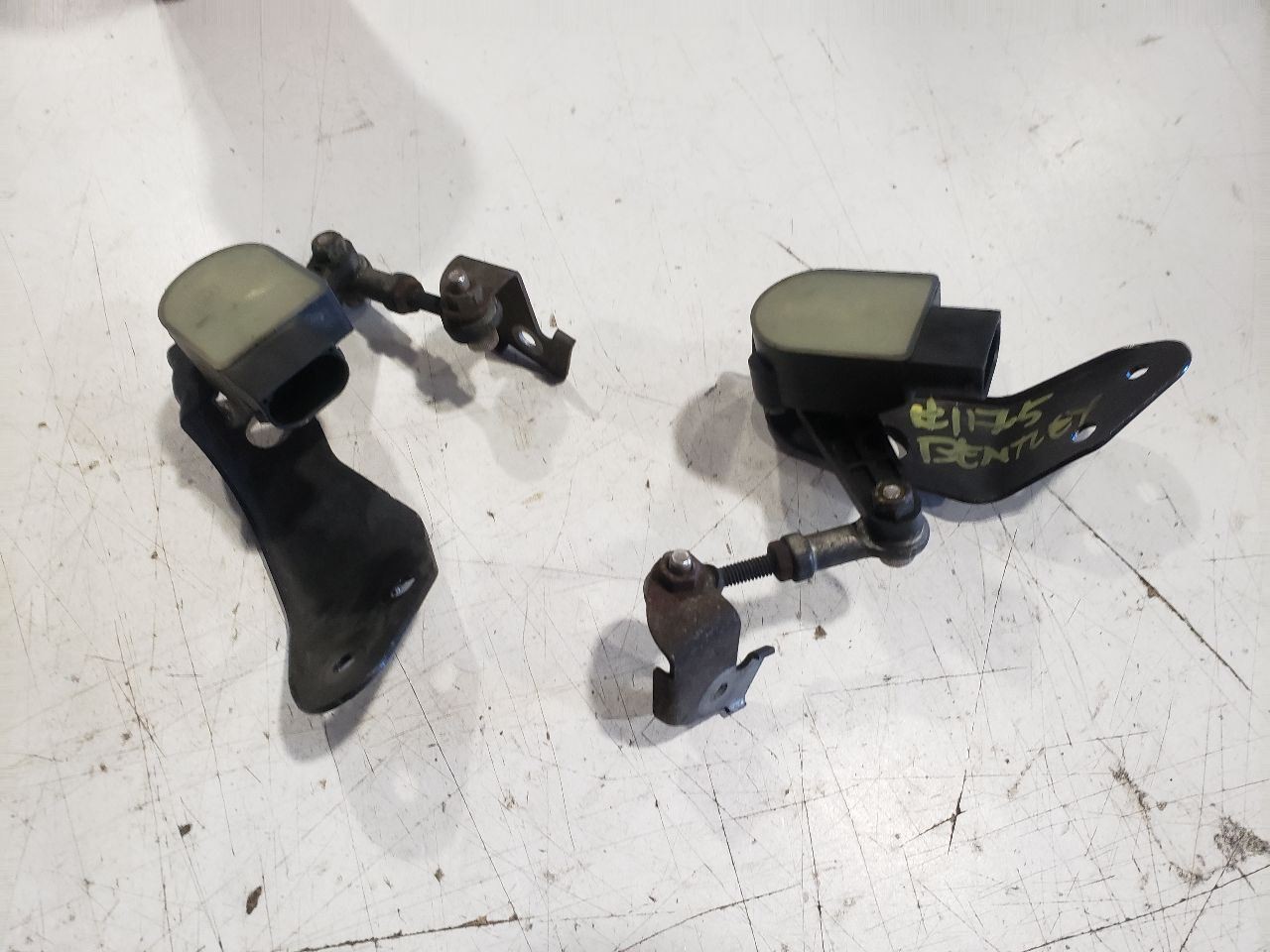 Rear Right and Left Level Sensors - 2006 Bentley Cont Flying Spur Auto OEM 