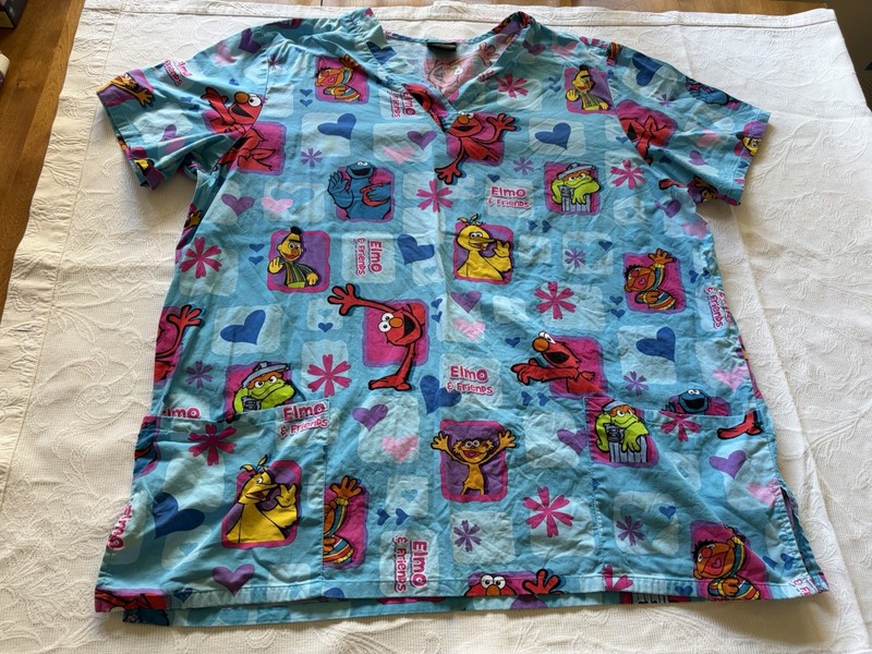Preowned Sesame Street  Scrub X Large