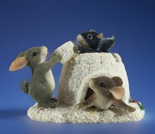 Vtg 1998 Charming Tails Team Igloo 87/623 Ltd. Ed. Mouse Skunk Rabbit Figurine