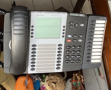 Mitel 8568 Black LCD Display Phone 50006123 with 5412 programmable key module