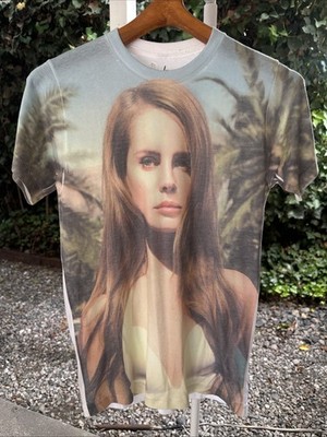 2014 Lana Del Rey Limited Urban Outfitters Tee Shirt. Small 18.5 X 27