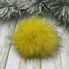 "Pompón de piel natural amarillo para gorro, sombreros, monederos de 7"" de diámetro"