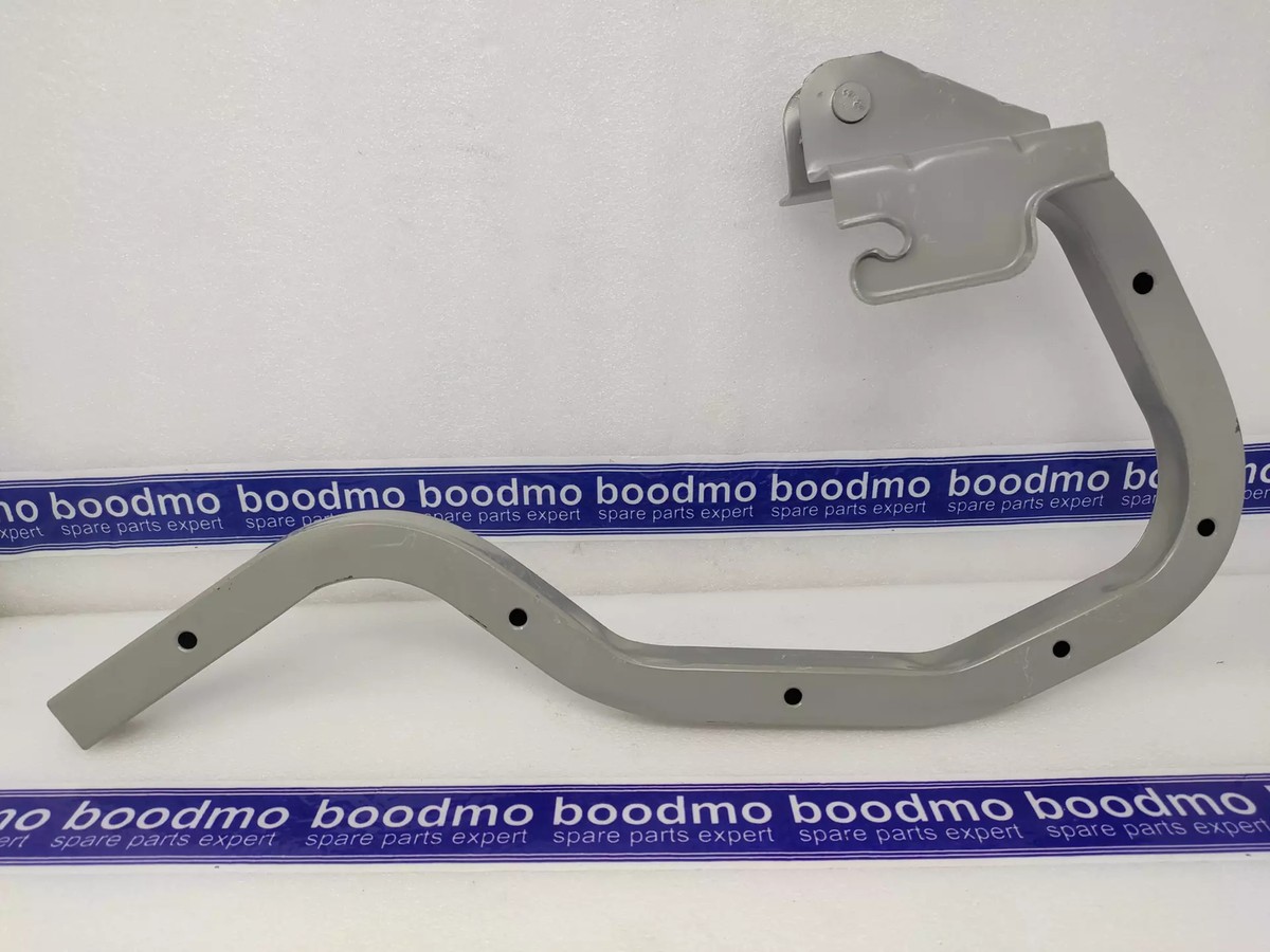 Hinge for MARUTI SWIFT DZIRE 1ST GEN - 65820M74K01 - MARUTI SUZUKI