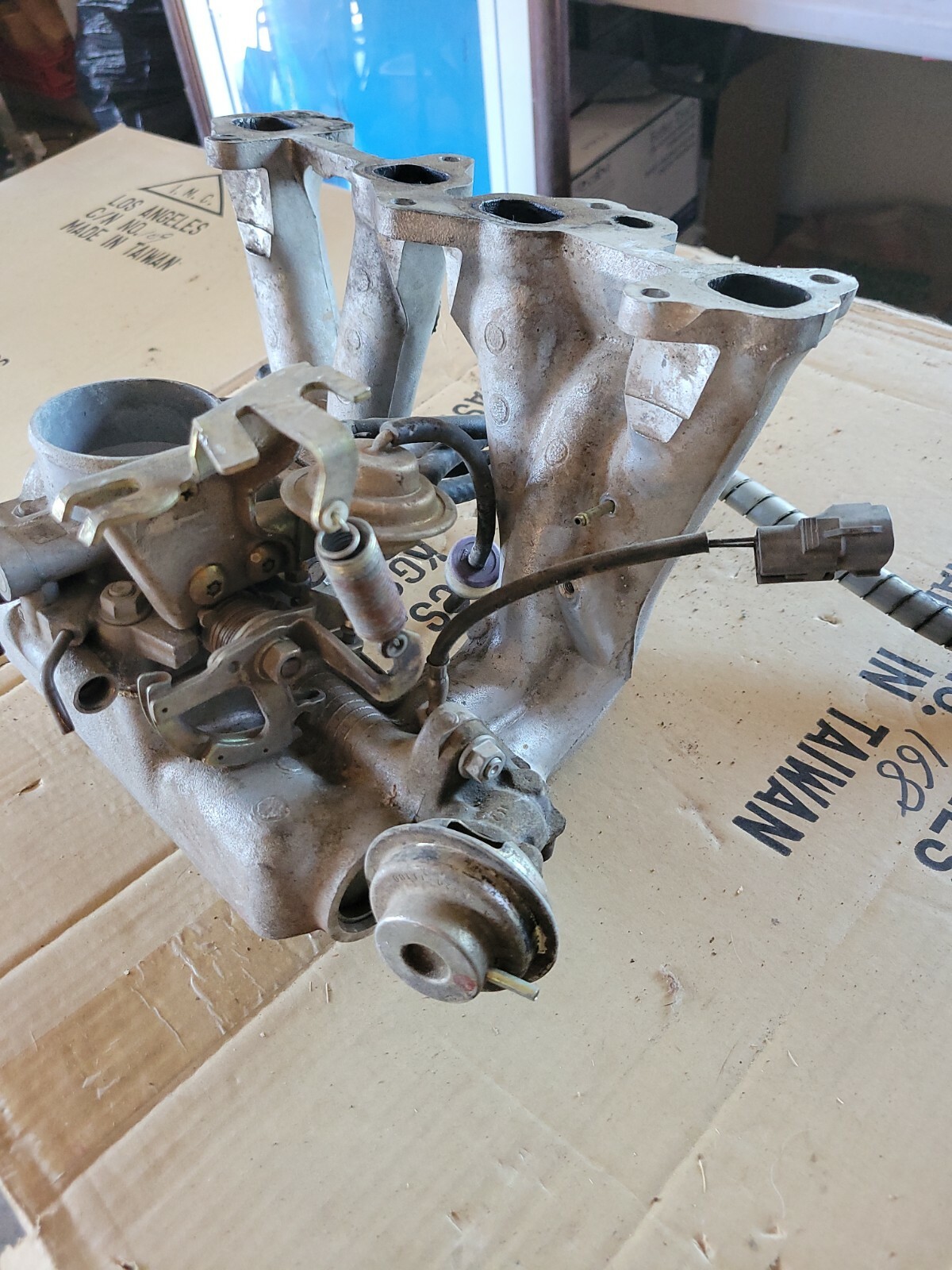 22r Custom Intake 1979-95 TOYOTA PICKUP TRUCK 22R CARBURETED AIR box INTAKE MANIFOLD OEM ...