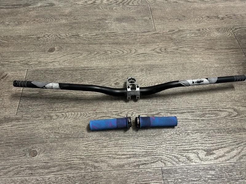 Nukeproof Neutron 38mm Rise Bars