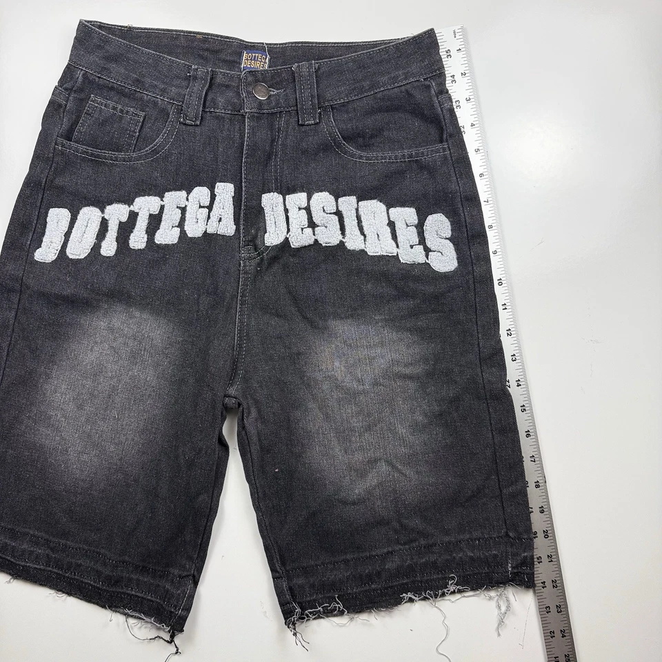 Pantalones cortos de mezclilla negros Bottega Desires para hombre talla S dobladillo crudo desgastados ropa de calle Foto 3 de 4