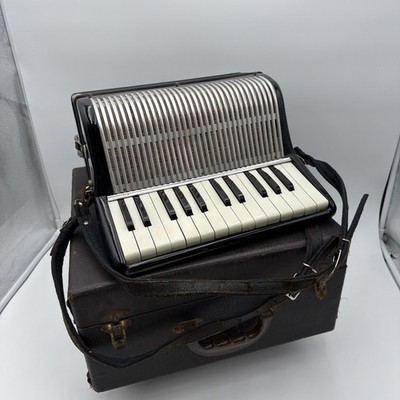 Vintage Francini Accordion 12 Bass Student Piano w/case Italian Free Shipping