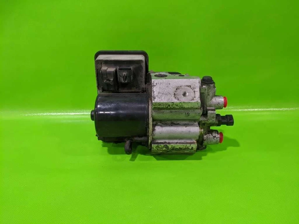98-00 TAHOE ABS ANTI LOCK BRAKE SYSTEM ASSEMBLY W/VACUUM BOOSTER OEM 4114-5 - Image 2 of 4