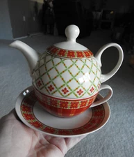 Harry And David 4 Piece 2005 Teapot Tea-For-One Underplate Red, Green & Lattice