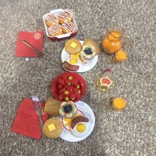 Lote de juego de comida de desayuno miniatura para casa de muñecas con platos, tenedores, servilletas, bebidas AG