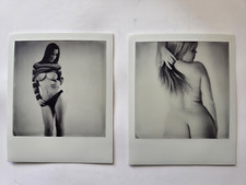 Polaroid Foto - Topless/AKT Model, 2er Set - Original Fotografie