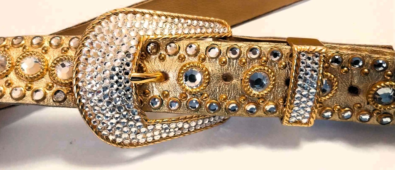 SIGNED KIPPY'S SWAROVSKI CRYSTALS COWGIRL WESTERN RODEO LEATHER BELT