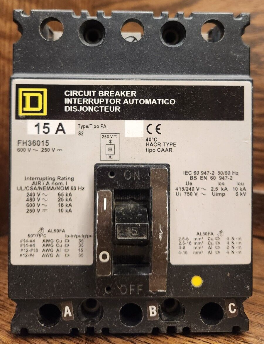 Breaker termomagnético I-Line FH36015, 3P, 15A, 600V, 18kA | Equipos