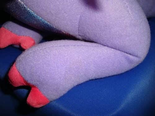 2002 Barbie Rapunzel Dragon Penelope Plush Talks/Wings move 12" - Imagen 6 de 7