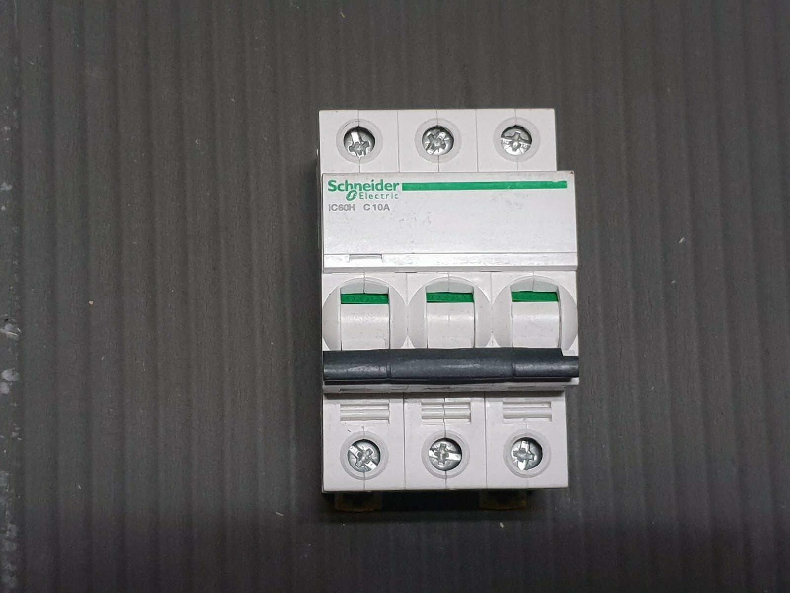 Schneider iC60H Disjoncteur 3P 10A Courbe C A9F87310 Neuf pour Tableau Électrique