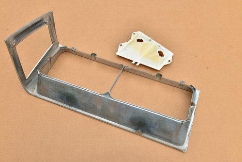 Buick Park Avenue Lesabre Electra Estate Left Headlight Bezel Side Marker Light - Picture 9 of 9