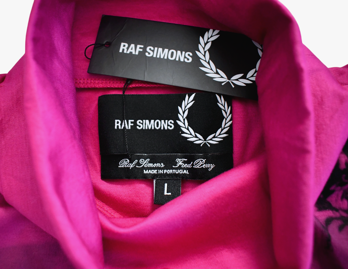 New RAF SIMONS x FRED PERRY Pop Pink ARCHIVAL PHOTO Print ROLLNECK