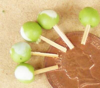 Dolls House Round Lollipops 5 Lime 1:12 Scale Miniature Sweets tumdee