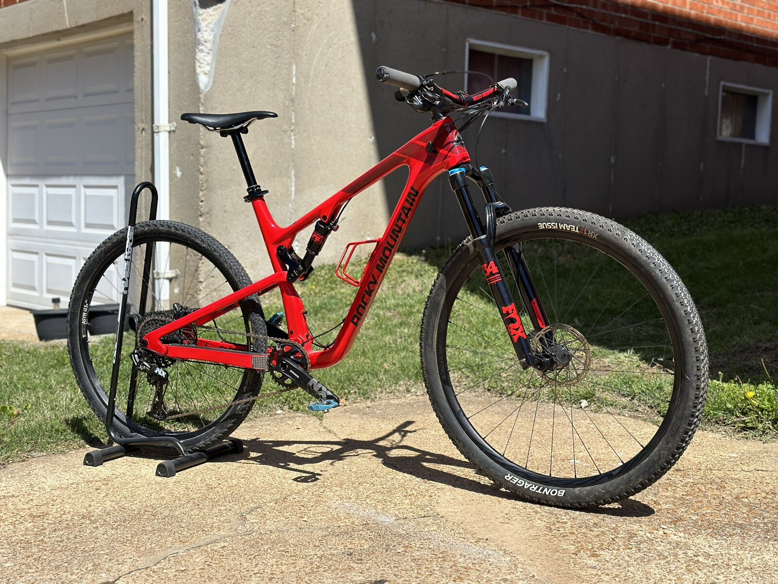 2017 Rocky Mountain Element 930 RSL 29er Size Large