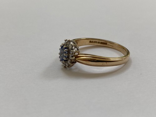 9CT YELLOW GOLD CEYLON BLUE SAPPHIRE & DIAMOND RING SIZE Q - Picture 5 of 10