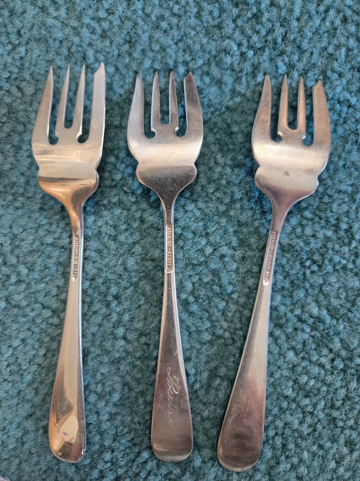 Tenedor de ensalada/postre cubiertos de plata esterlina Steiff Rose/Repousse (lote de 3) Foto 2 de 4