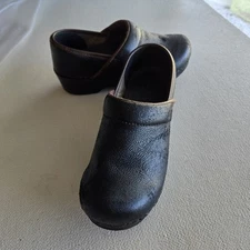Sanita Danish Clogs Black Worn Look US Size 5.5  EU Size 36. EUC
