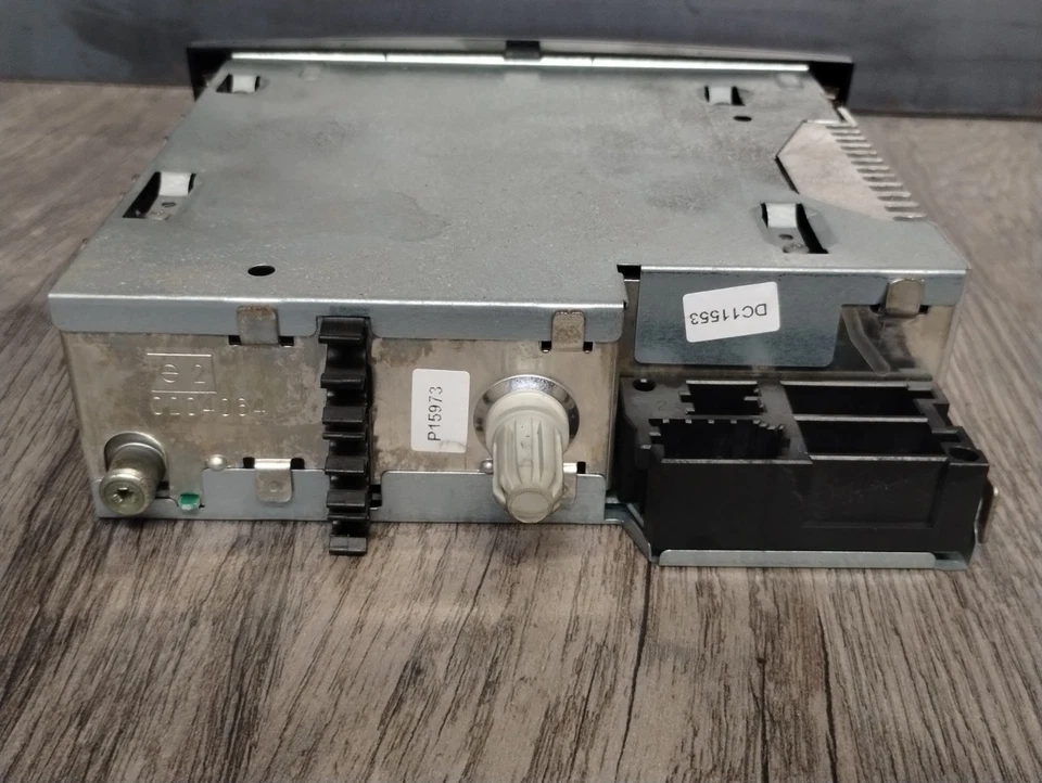 2006-09 RENAULT GRAND SCENIC MK2 RADIO STERIO CD PLAYER - Image 4 of 4