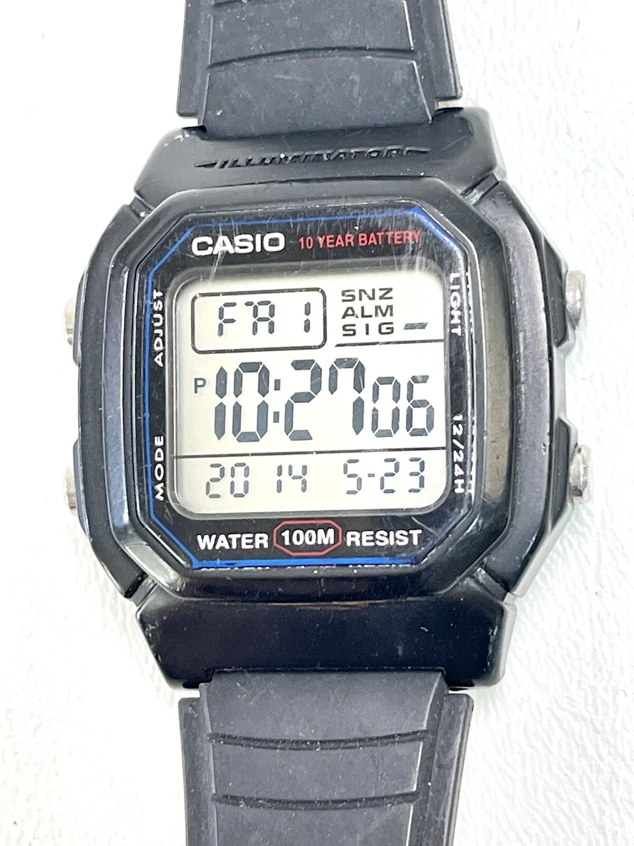 Vintage CASIO Digital Illuminator 10 Year Battery Watch Water