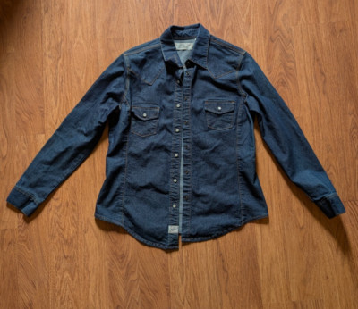 Levis Denim Jacket Womens Medium Blue Denim Trucker Jean Snap Button - NWOT!