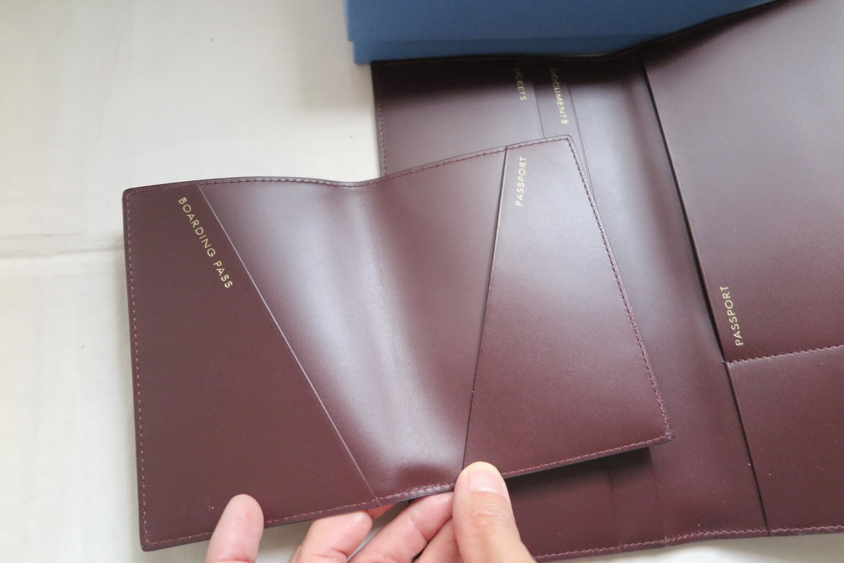 [新品未使用] SMYTHSON Panama Passport Cover Passport Cover in Panama in cerulean | Smythson