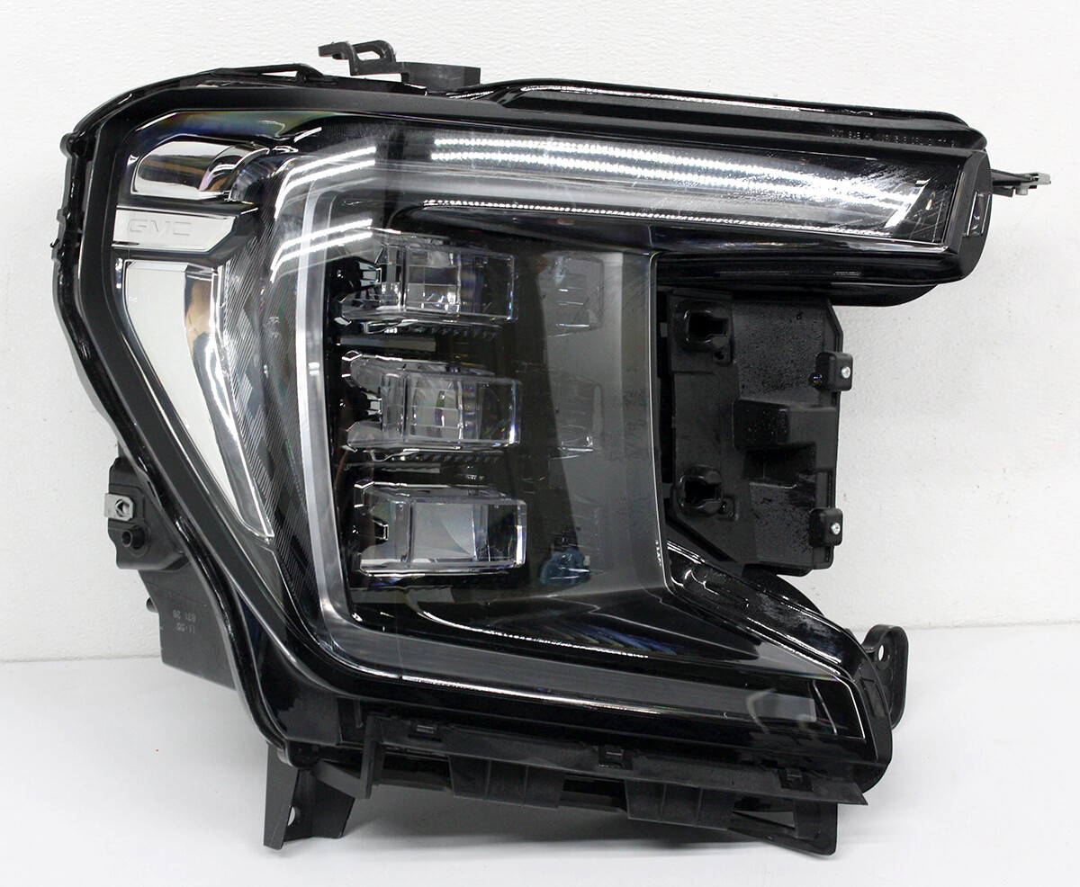 2021 GMC Yukon Denali At4 Passenger RH Side Full LED OEM Headlight  