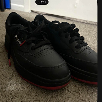 Reebok Classic Men s Low Top Lace-Up Athletic Sneakers Black/Red Solid