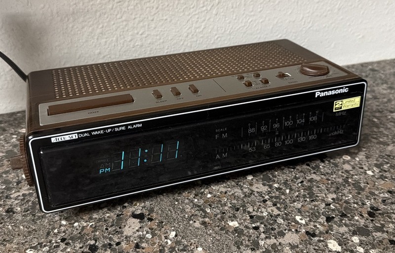 Panasonic RC-75 Clock Radio - Highly rated Buy It For Life recommendation