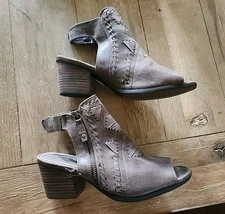 Women's Baretraps Ivalyn Bootie Sandal Brown Size 8.5