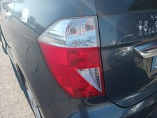 Feu arrière Honda FR-V