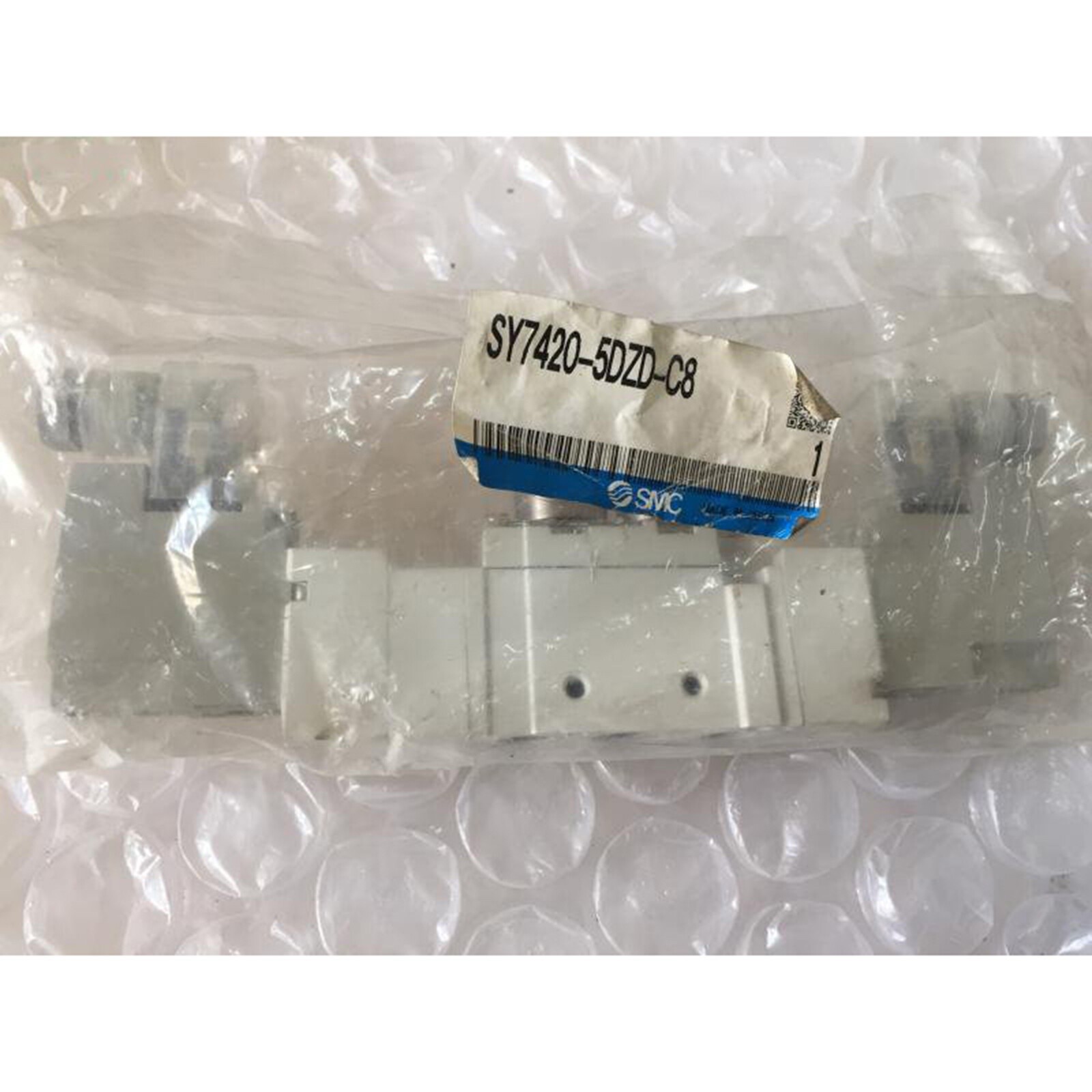one NEW SMC SY7420-5DZD-C8 solenoid valve Fast Delivery *yt