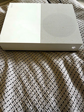 Microsoft Xbox One S Home Console White, 2 Controllers, Wi-Fi, HDMI.