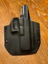 Custom RH Kydex Holster for Glock 17 22