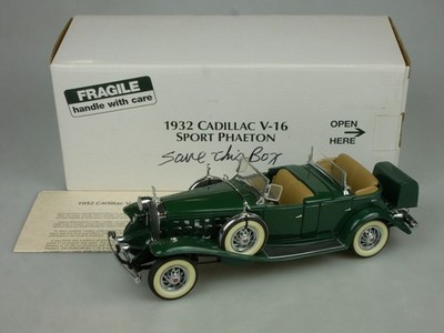 Danbury Mint 1/24 1932 Cadillac V-16 Sport Phaeton Precision diecast Box 133908
