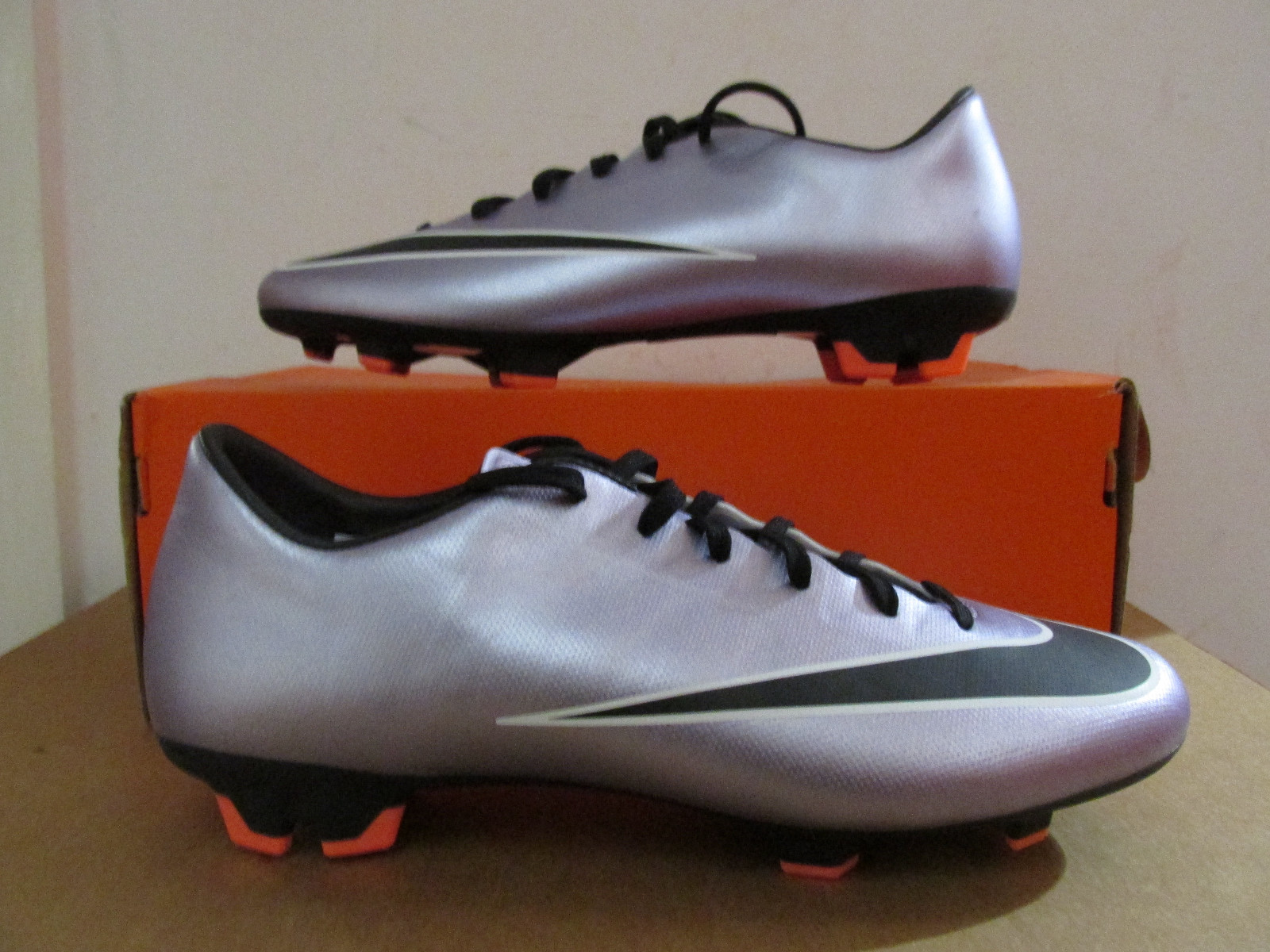 mens football cleats clearance