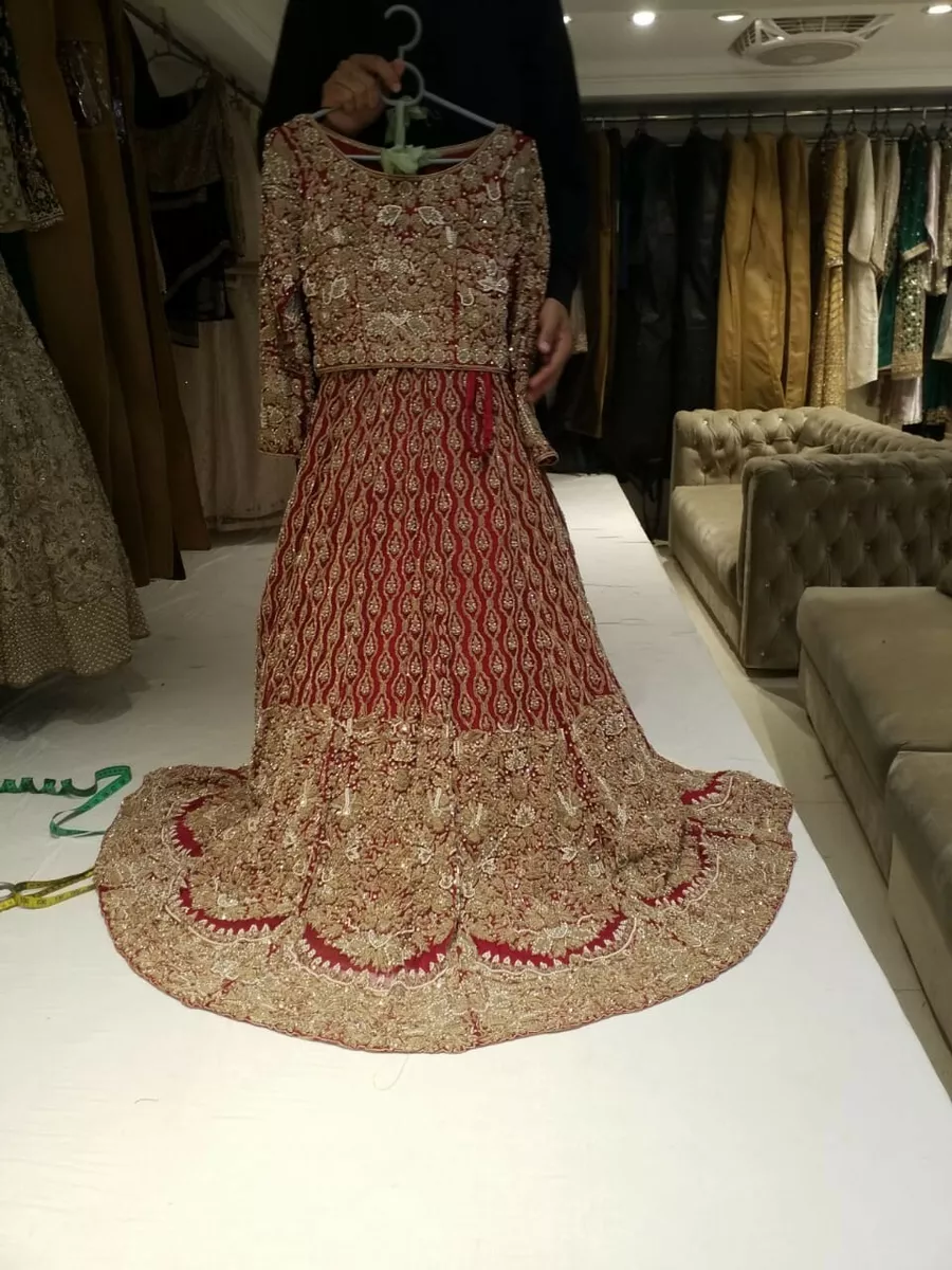 Short wedding hotsell dresses pakistani