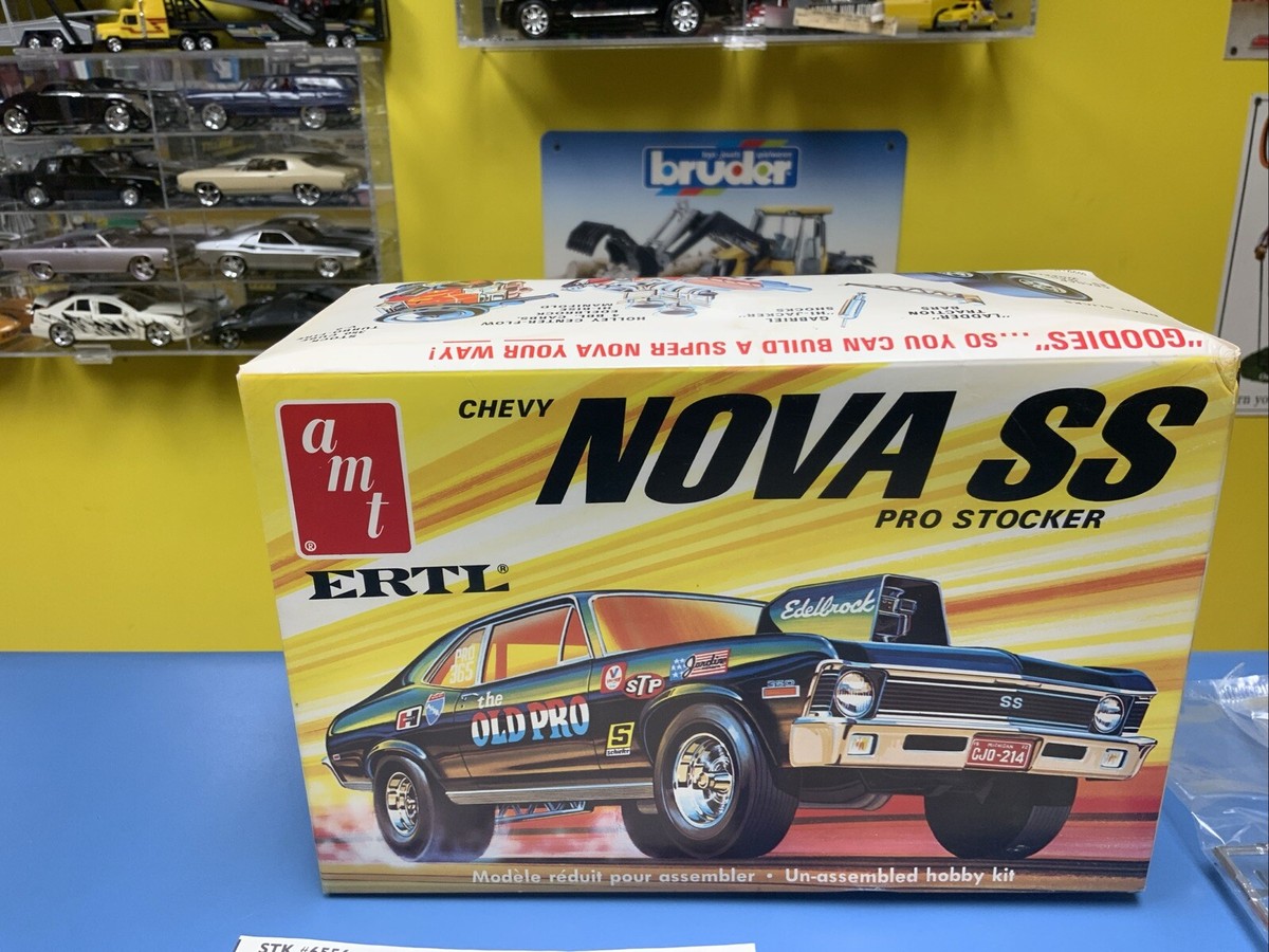 AMT Chevy Nova SS Pro Stocker “ The Old Pro” Plastic Model Car Kit