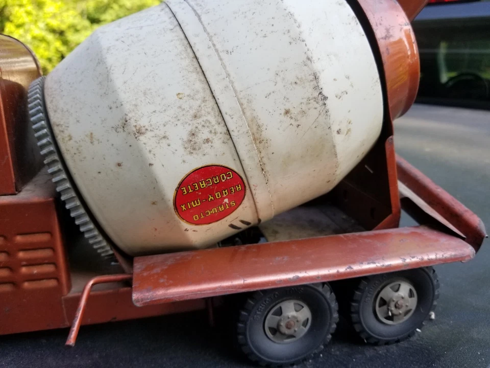 Camión mezclador de concreto y cemento TOY Structo listo para mezclar Foto 2 de 4