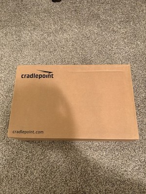 Cradlepoint AER2100 LTE Router Bundle Open Box   No Power Adapter