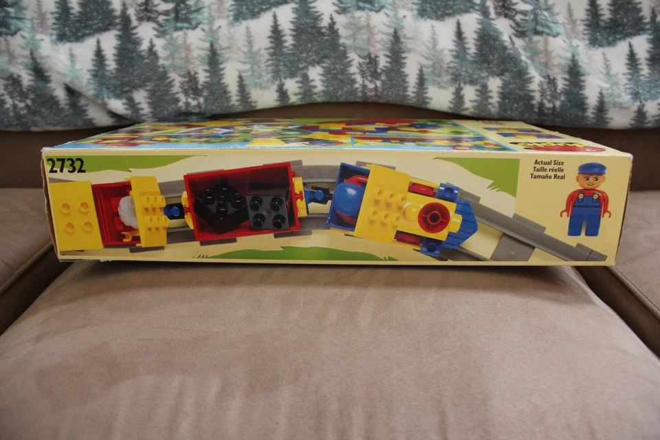 Vintage NEW Lego Duplo Push And Go 48 Piece Train Station - Image 3 of 4